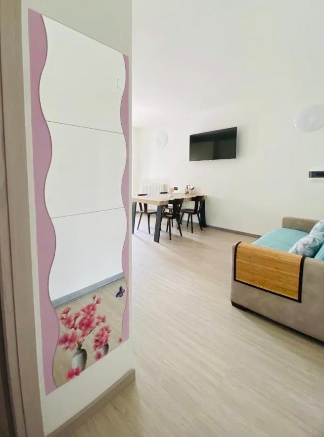 Casa Azalea Lägenhet Colico Exteriör bild